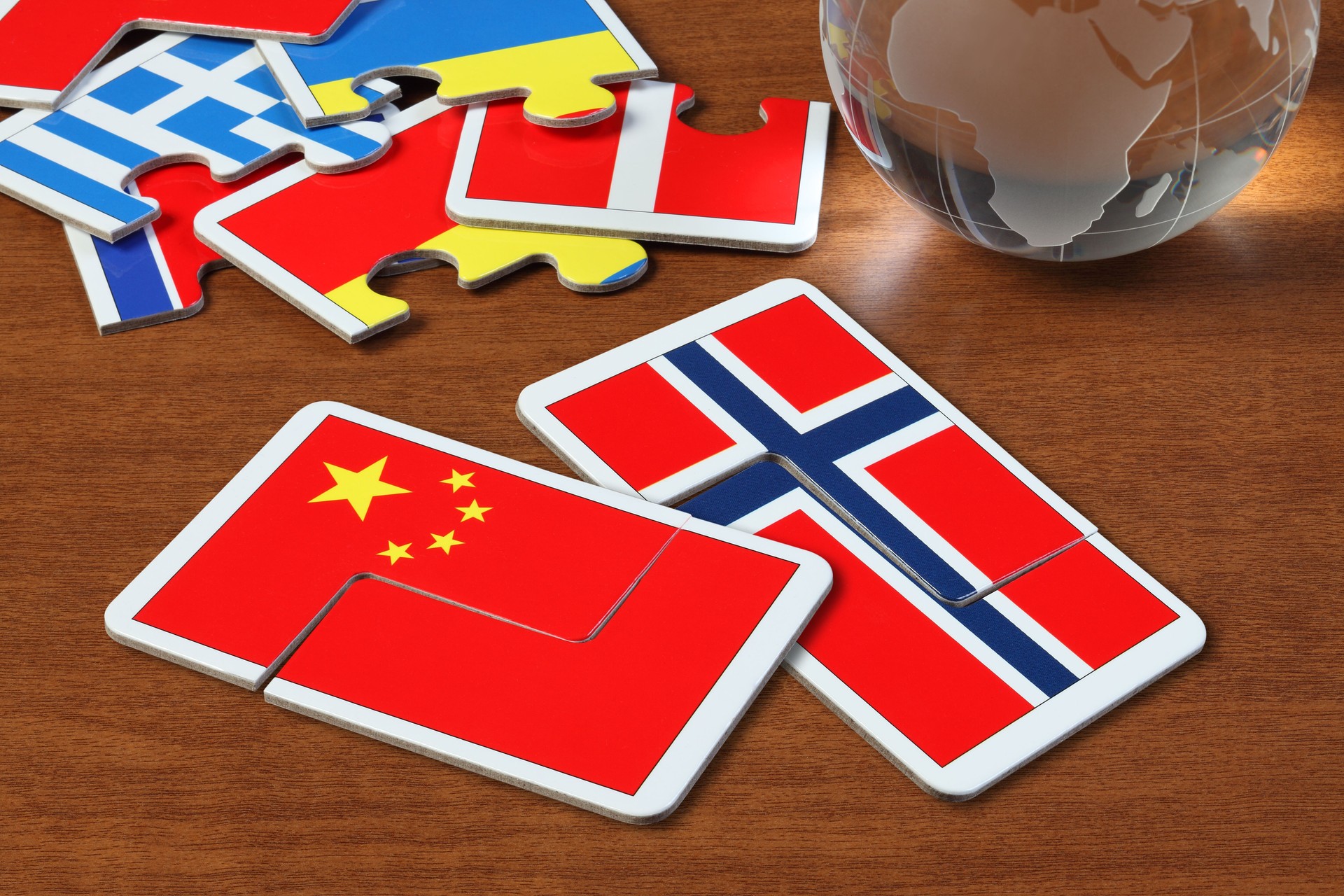 China and Norway  Flags in puzzle